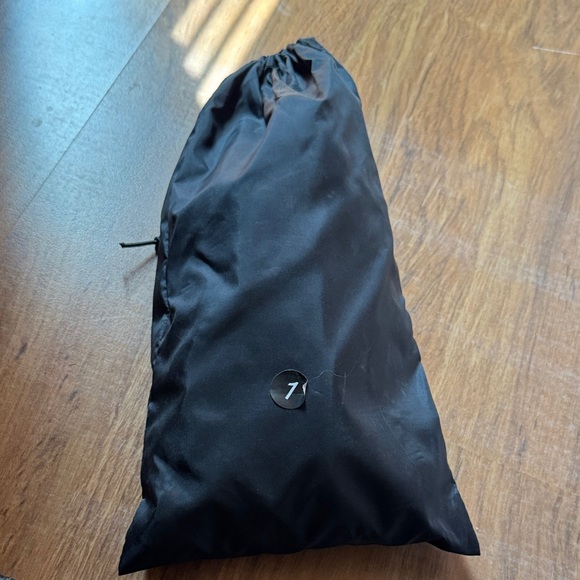 Black YZY pods 2023/24 - Picture 4 of 4